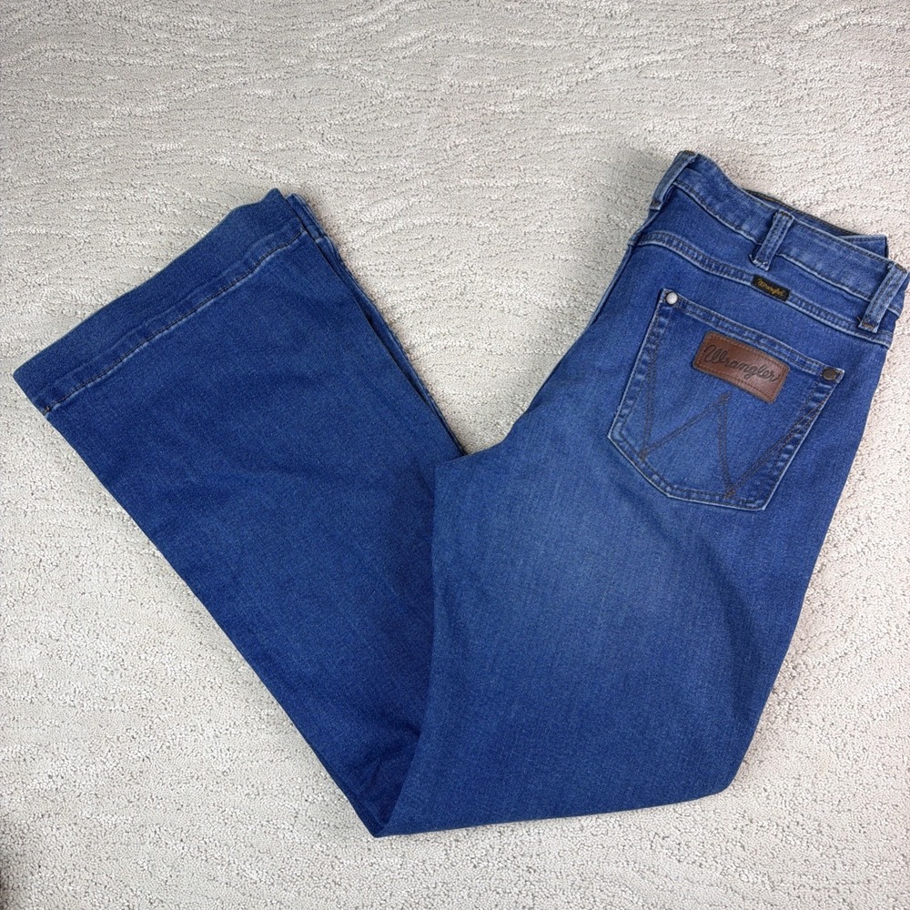 Women's Wrangler Retro High Rise Trouser Boot Jeans Western 32x31